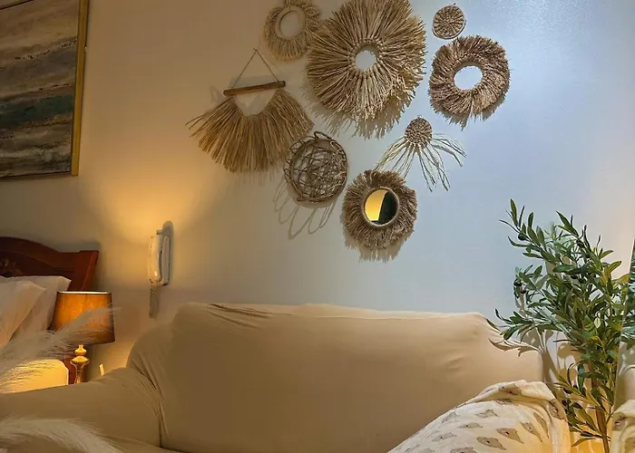 Cozy And Aesthetic Vibes - Makati Staycation Aparthotel Manila