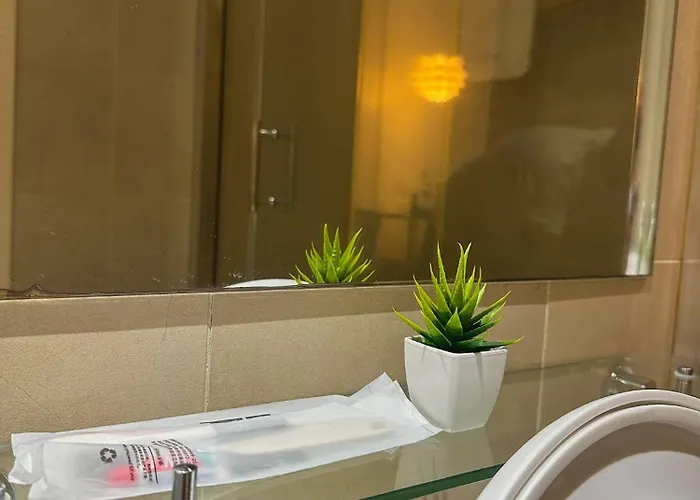Cozy And Aesthetic Vibes - Makati Staycation 4* Manila